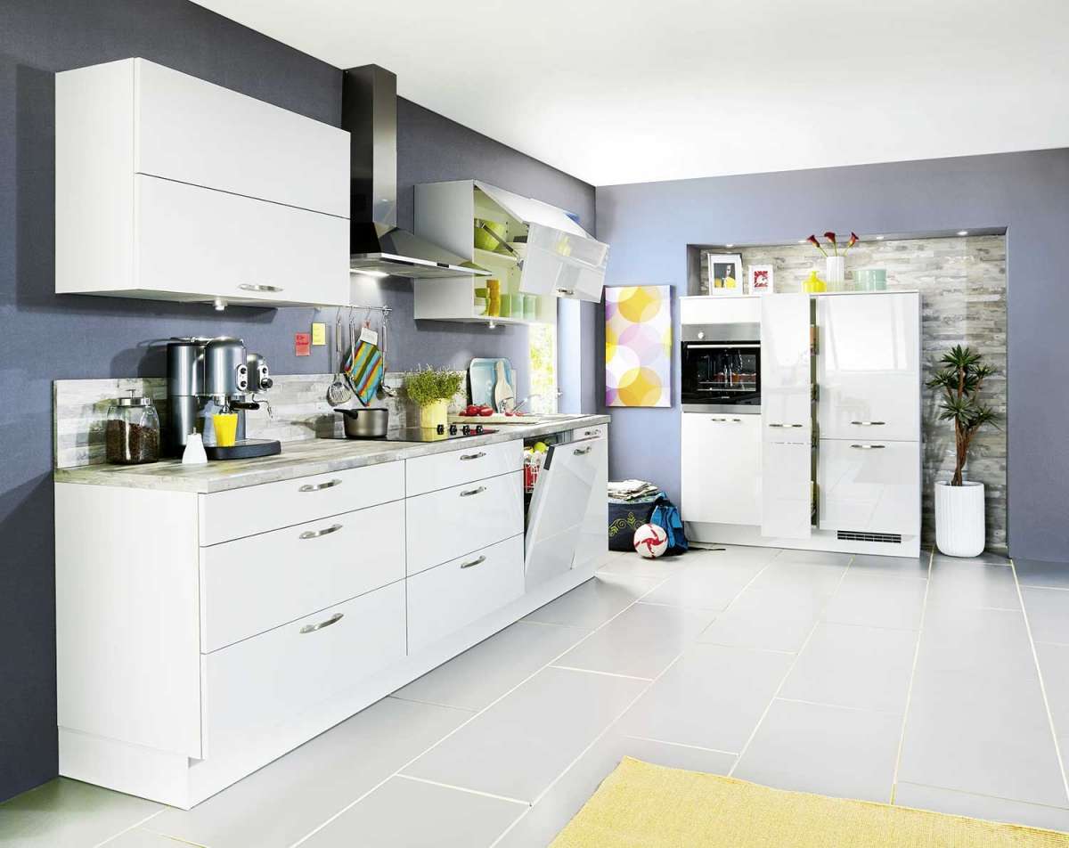Anbauküche in weiß und grau | Mobile Wohnspass
